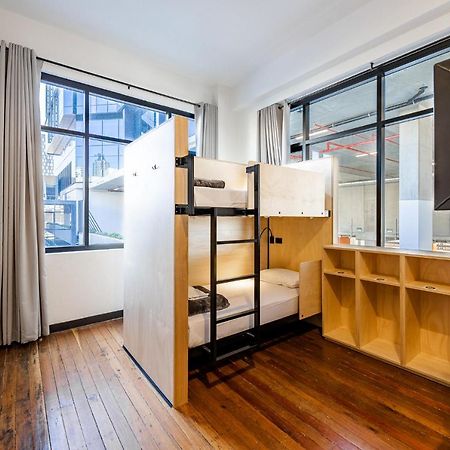 Bunk Brisbane Hostel Fortitude Valley Bagian luar foto