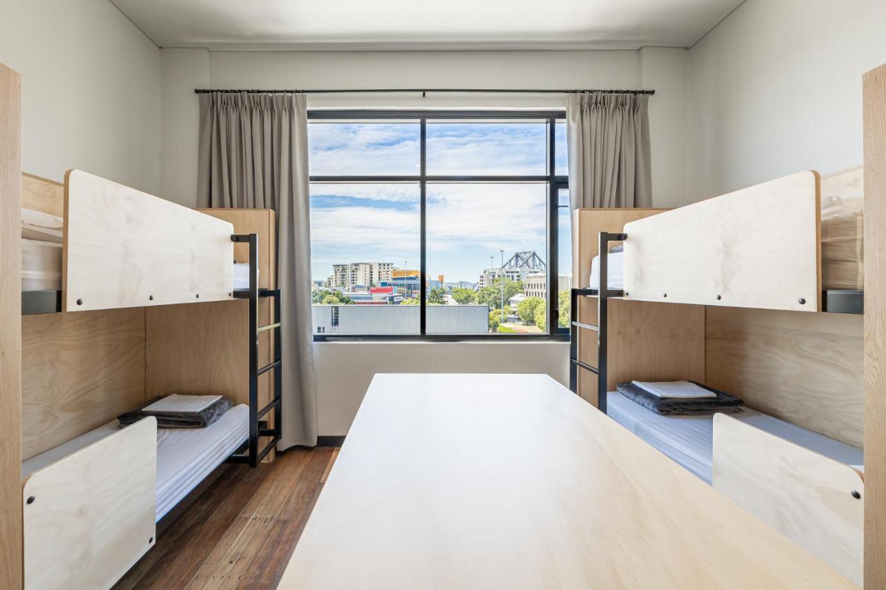 Bunk Brisbane Hostel Fortitude Valley Bagian luar foto