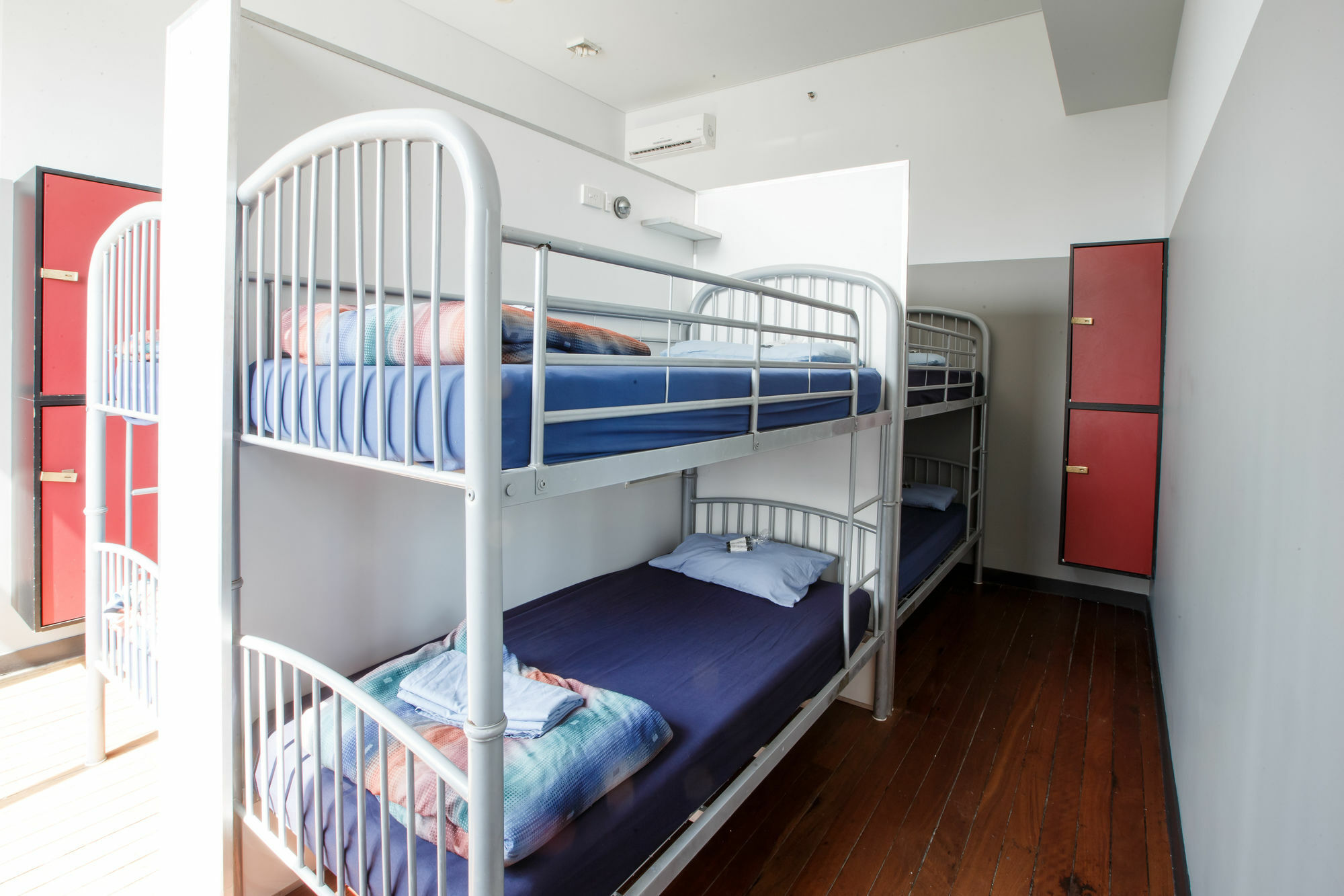 Bunk Brisbane Hostel Fortitude Valley Bagian luar foto